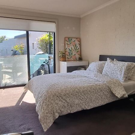 Guest Suite In Duffy Weston Creek Ngoại thất bức ảnh